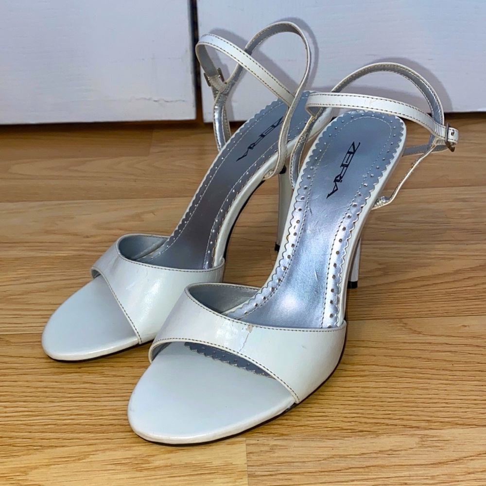 ZERIA white sandals for women size 8